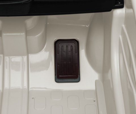 Milly Mally Milly Mally Pojazd na akumulator Fiat 500e White