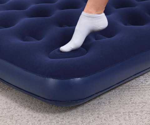 Bestway Bestway 67225 Materac dmuchany turystyczny z wbudowaną nożną pompą powietrza Full 1.91m x 1.37m x 28