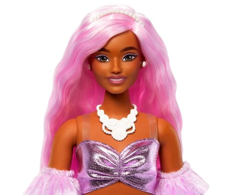 Mix Mattel HYV25 Barbie Lalka Deluxe Style z Różowymi włosami
