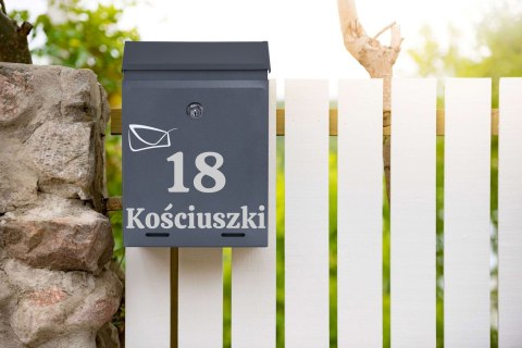 Skrzynka pocztowa na listy Odvin antracyt z napisami Skrzynka pocztowa na listy Odvin antracyt z napisami