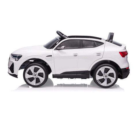 Milly Mally Milly Mally Pojazd na akumulator Audi E-Tron Sportback White Milly Mally Milly Mally Pojazd na akumulator Audi E-Tron Sportback White