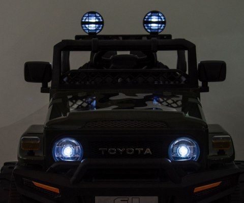 Milly Mally Milly Mally Pojazd na akumulator Toyota FJ Cruiser Army Milly Mally Milly Mally Pojazd na akumulator Toyota FJ Cruiser Army