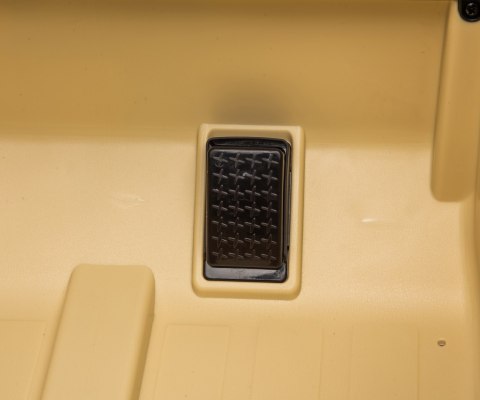 Milly Mally Milly Mally Pojazd na akumulator Toyota FJ Cruiser Khaki Milly Mally Milly Mally Pojazd na akumulator Toyota FJ Cruiser Khaki