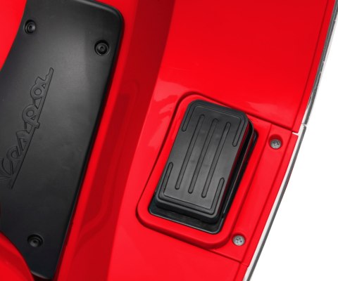 Milly Mally Milly Mally Pojazd na akumulator Vespa GTS Super Red Milly Mally Milly Mally Pojazd na akumulator Vespa GTS Super Red