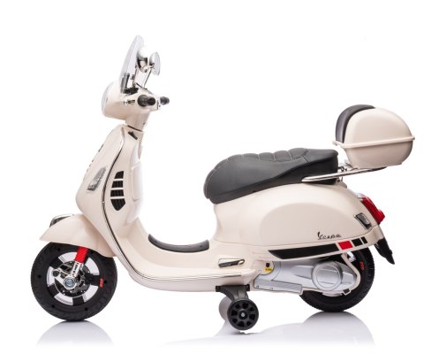 Milly Mally Milly Mally Pojazd na akumulator Vespa GTS Super White Milly Mally Milly Mally Pojazd na akumulator Vespa GTS Super White