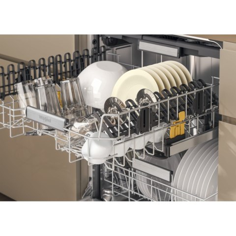 Whirlpool Dishwasher | W7I HP42 L | Built-in | Width 59.8 cm | Number of place settings 15 | Number of programs 10 | Energy effi Whirlpool Dishwasher | W7I HP42 L | Built-in | Width 59.8 cm | Number of place settings 15 | Number of programs 10 | Energy effi