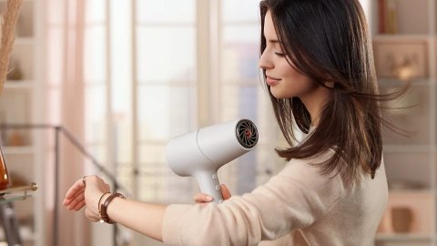 Philips Hair dryer | BHD501/00 5000 Series | 2100 W | Number of temperature settings 6 | Ionic function | White Philips Hair dryer | BHD501/00 5000 Series | 2100 W | Number of temperature settings 6 | Ionic function | White