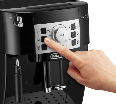 Delonghi | Coffee Maker | ECAM22.115.B Magnifica S | Pump pressure 15 bar | Built-in milk frother | Automatic | 1450 W | Black Delonghi | Coffee Maker | ECAM22.115.B Magnifica S | Pump pressure 15 bar | Built-in milk frother | Automatic | 1450 W | Black