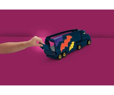 Mix Fisher Price HMX07 Zestaw DC Batwheels Bat Transporter Ciężarówka 2w1